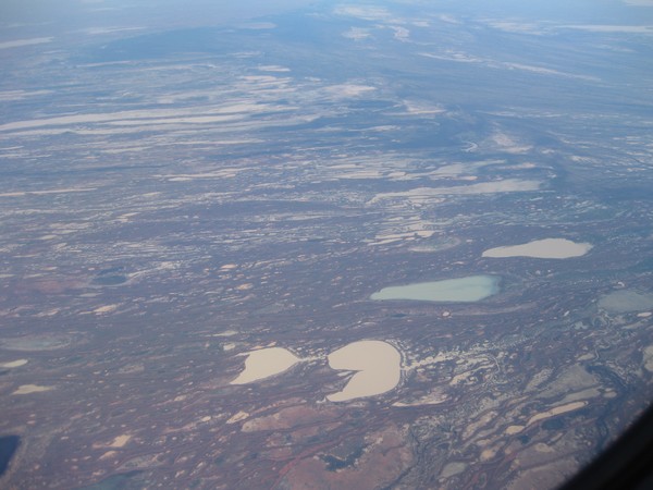 n_img_0041_outback_salt_lakes___usually_dry.jpg