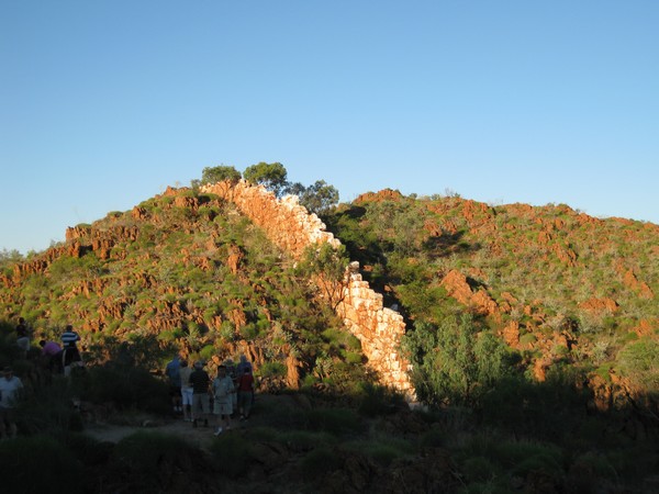 n_img_0976__the_china_wall___an_exposed_layer_of_quartz.jpg