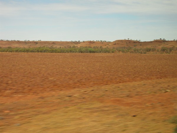 n_img_1465_chichester_range___typical_deep_red_pilbara.jpg