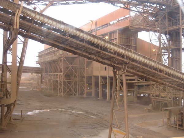 n_img_1613__hammersley_iron_mine__crushers_and_processors.jpg