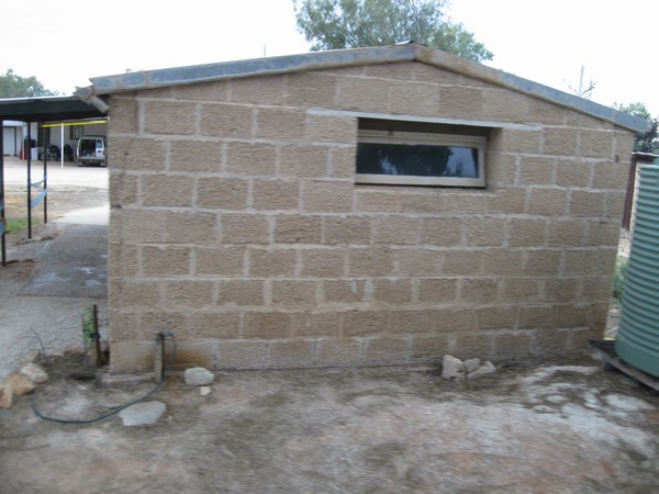 n_img_2014__shell_block_building_at_hamelin_pool__shark_bay.jpg