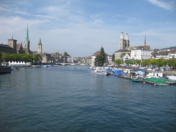 n_img_2445_limmat_r___zuerich__from_the_quailbruecke.jpg