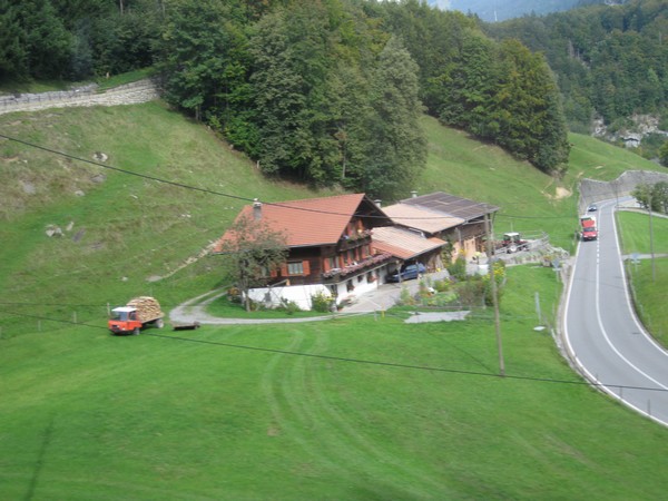 n_img_3987_a_house_in_the_hairpin_turn.jpg