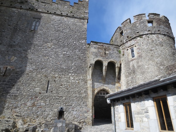 n_img_2880__carrigeen_castle.jpg