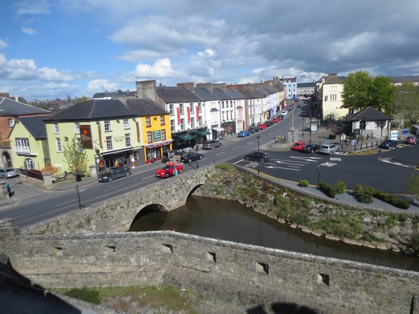 n_img_2887__cahir_from_the_castle_wall.jpg