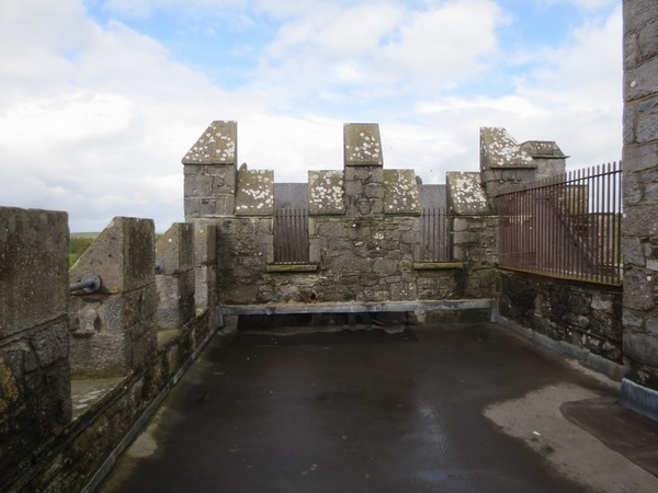 n_img_3413__bunratty_castle.jpg