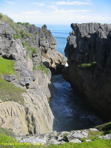 2007_03_27__2047_pancake_rocks_park___punakaiki_.jpg