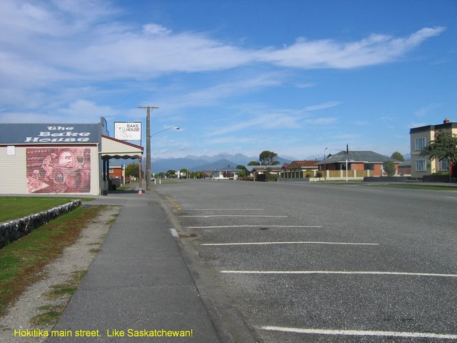 2007_03_27__2069_hokitika_main_street.jpg