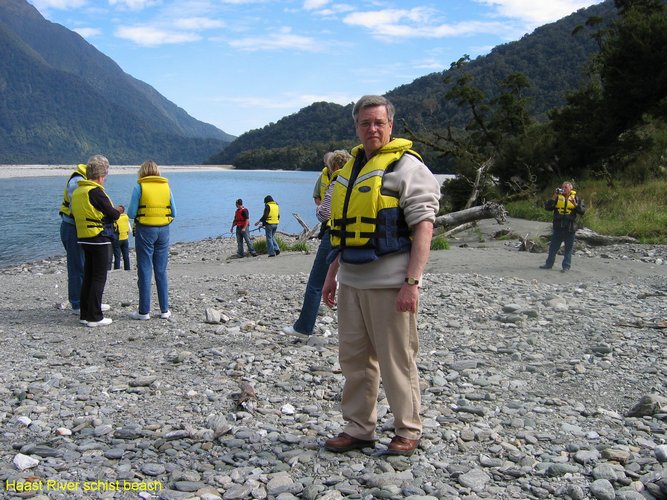 2007_03_28__2113_bob_on_schist_beach.jpg