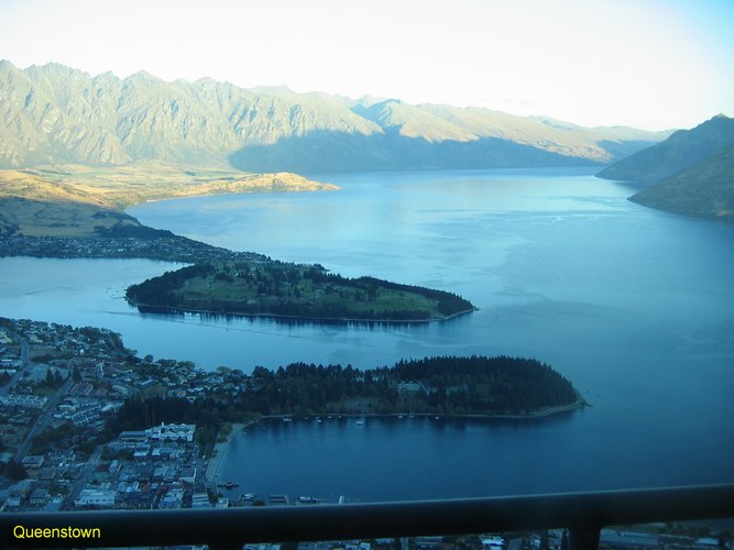 2007_03_28__2162_queenstown_from_top_of_gondola.jpg