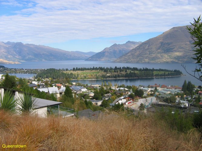 2007_03_29__2219_queenstown_and_lake.jpg