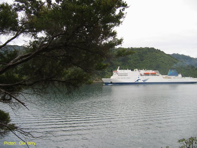 2007_04_04__2370_picton___our_ferry_coming_in.jpg